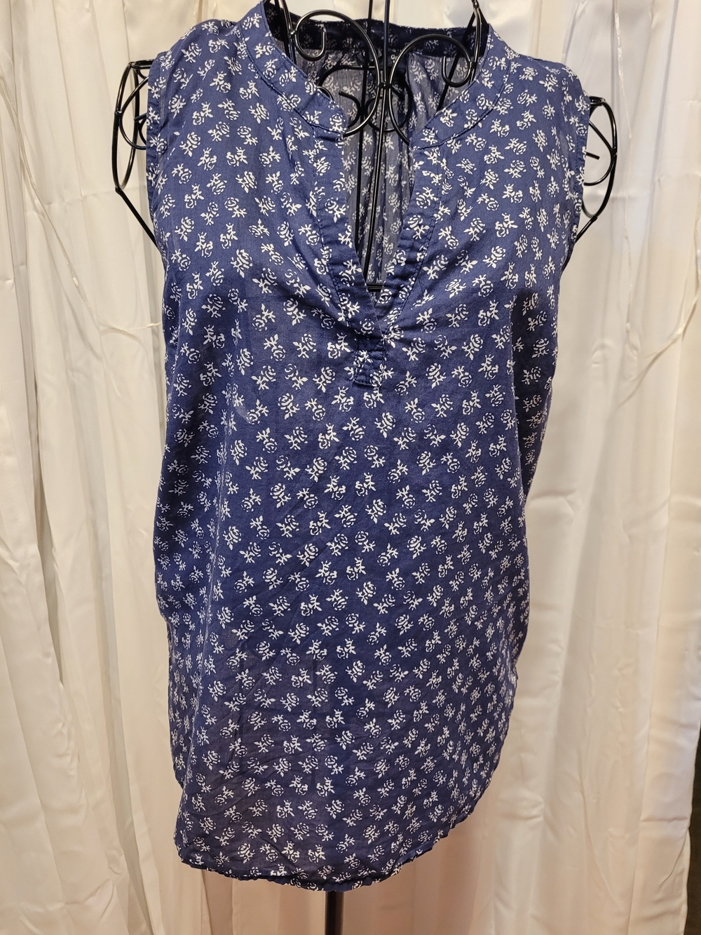 GAP Navy Blue Sleeveless Floral Print Blouse